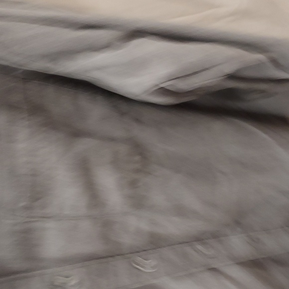 Eddie Bauer Medium Gray Classic Fit Button Tab, Button Down Long Sleeve Shirt XL - Picture 5 of 10